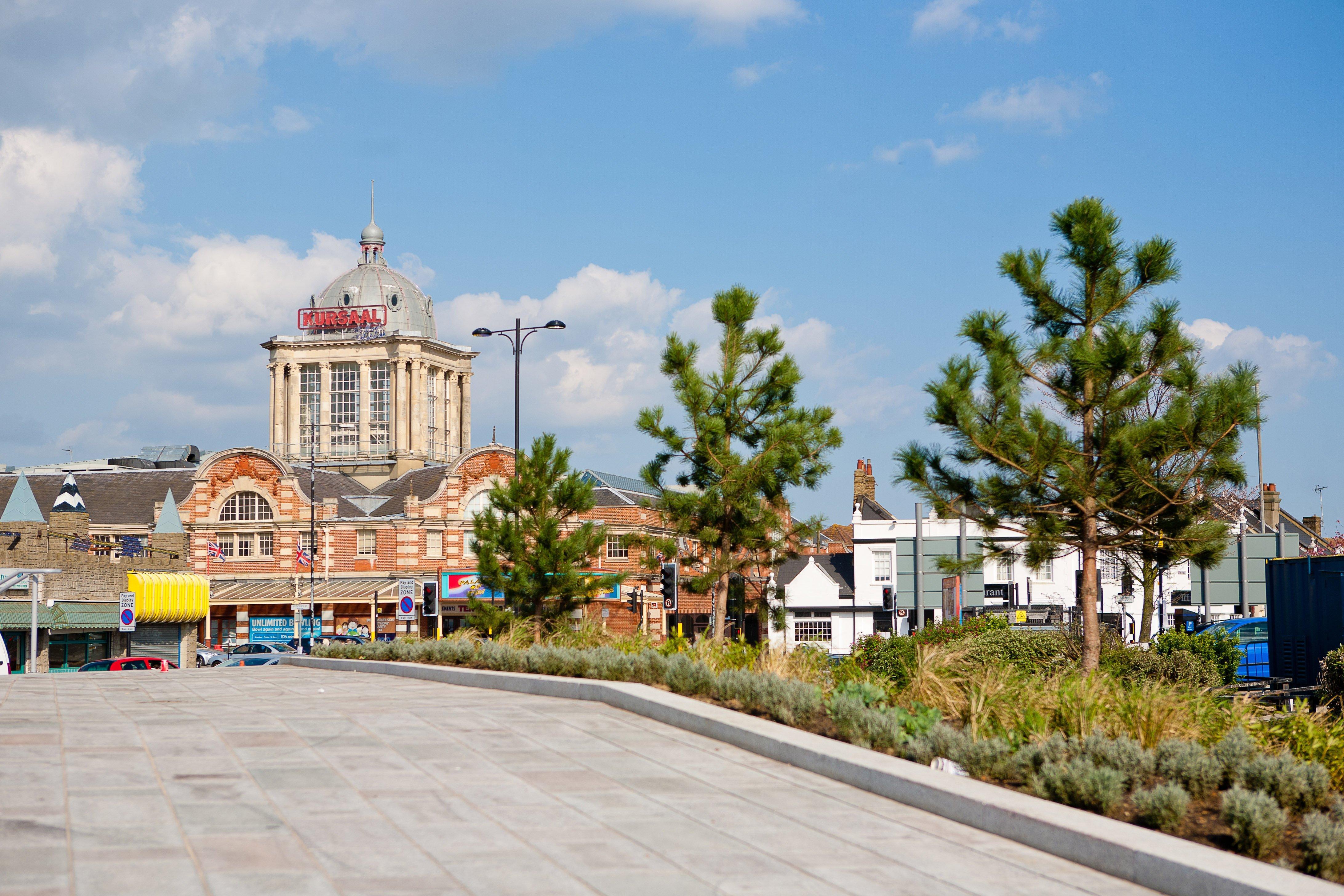 Holiday Inn Southend By Ihg Bagian luar foto