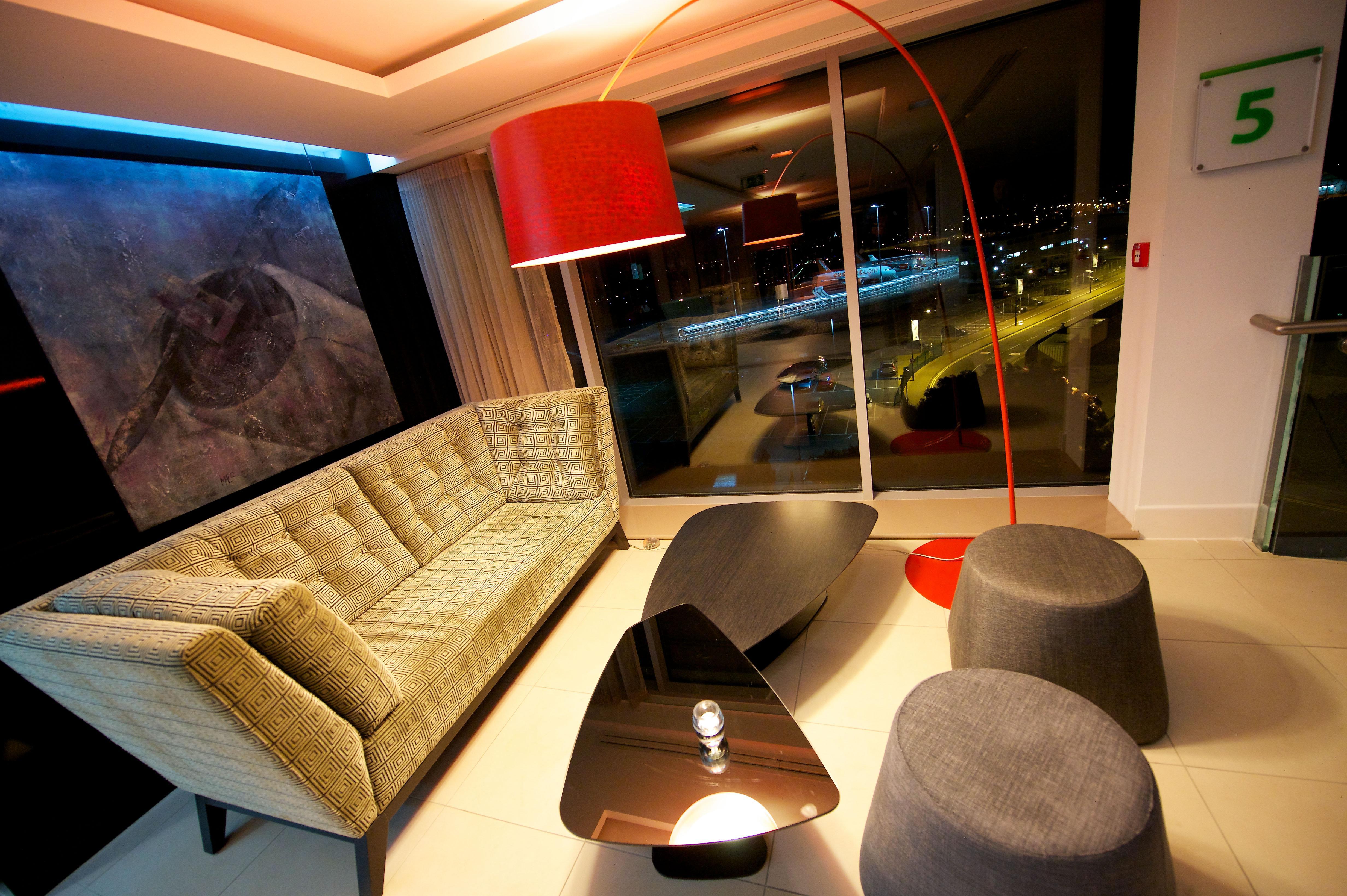 Holiday Inn Southend By Ihg Bagian luar foto