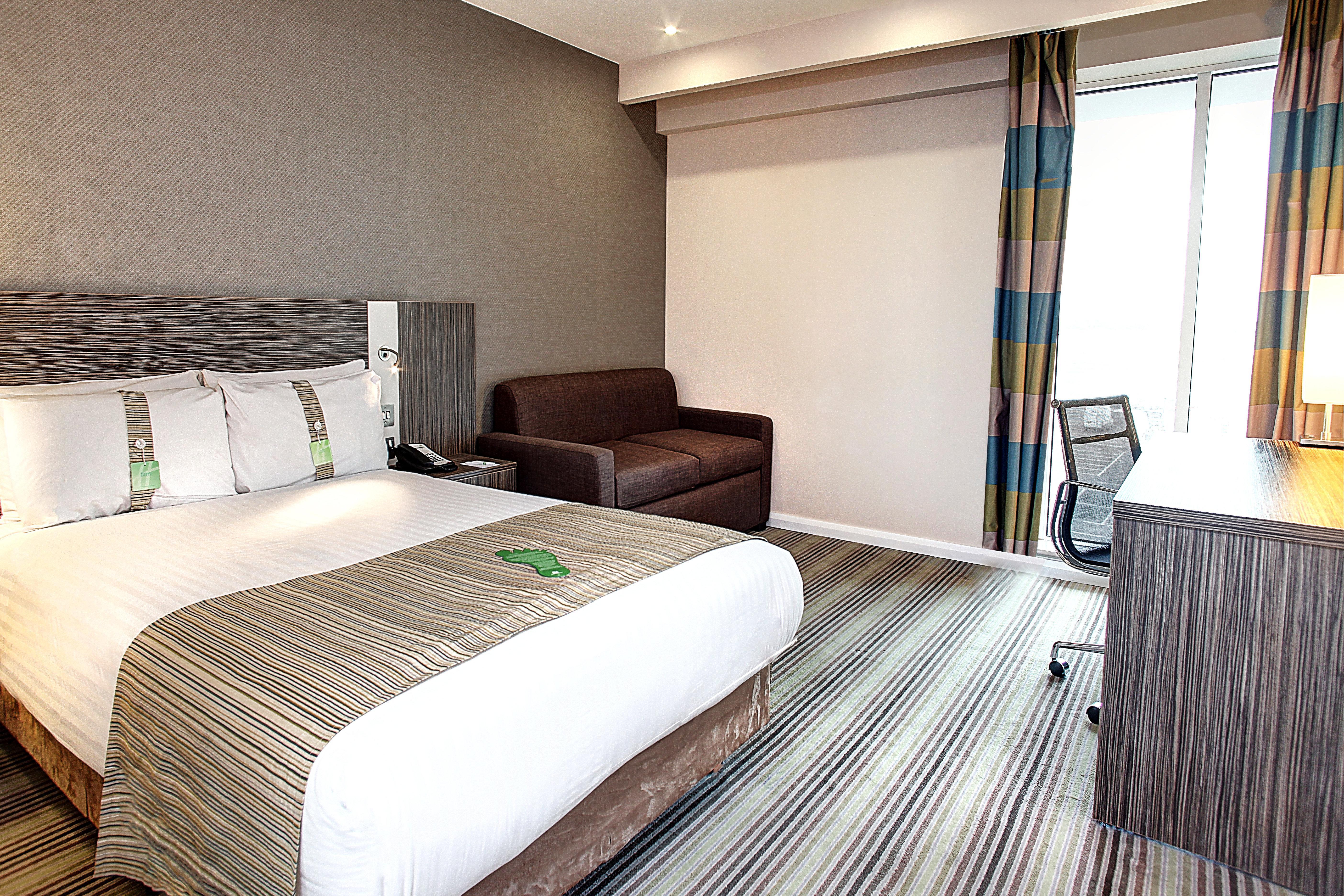 Holiday Inn Southend By Ihg Bagian luar foto