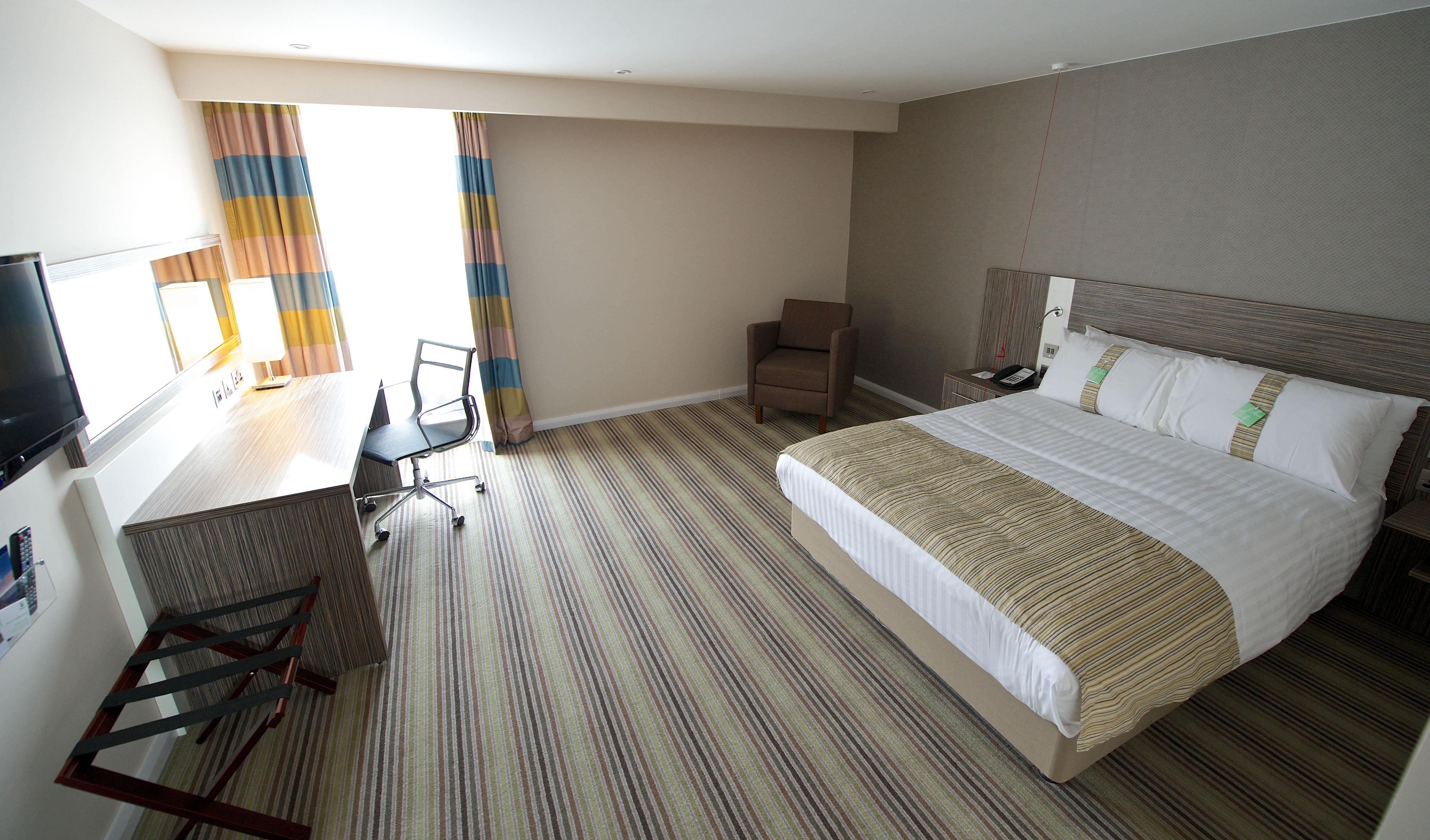 Holiday Inn Southend By Ihg Bagian luar foto