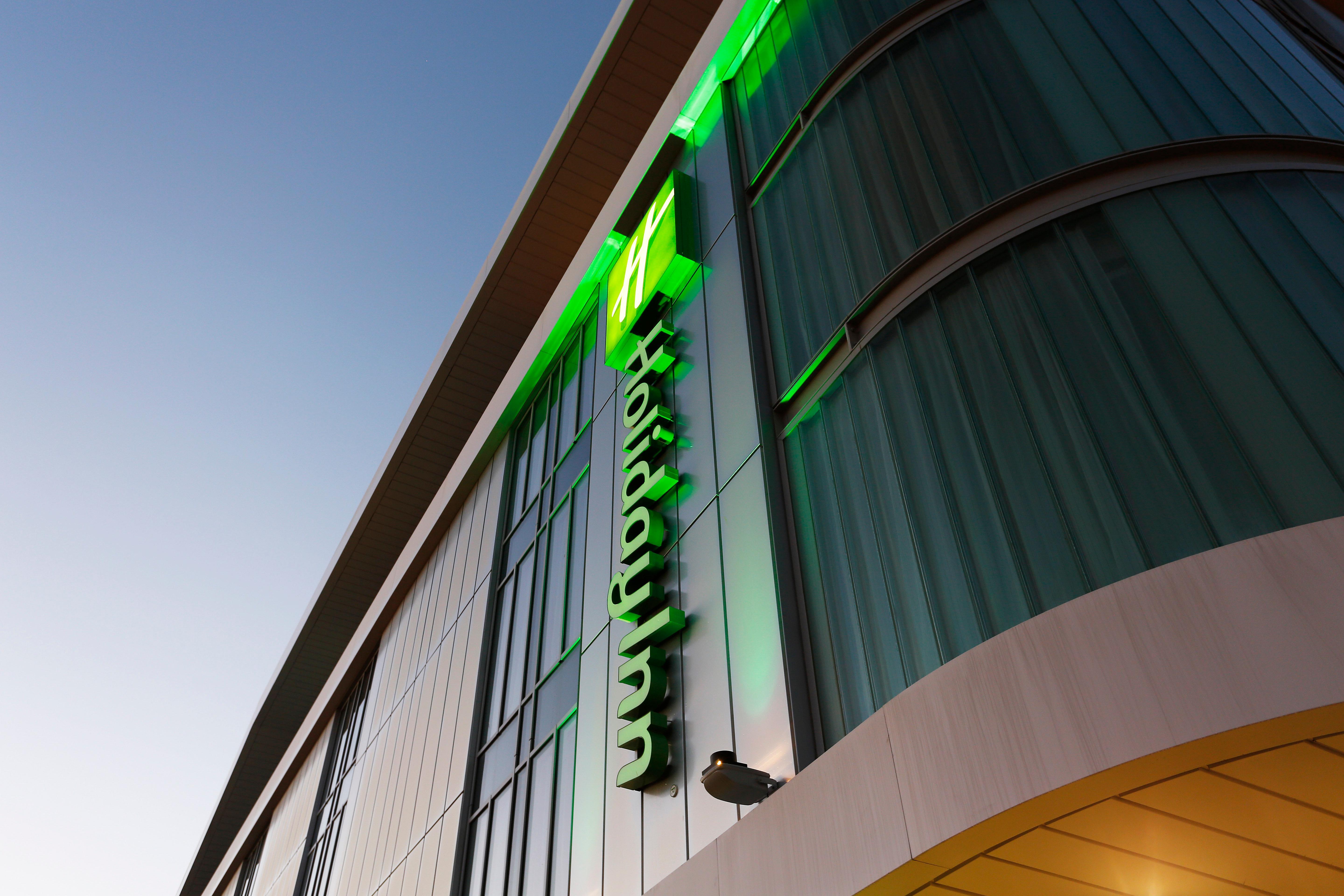 Holiday Inn Southend By Ihg Bagian luar foto