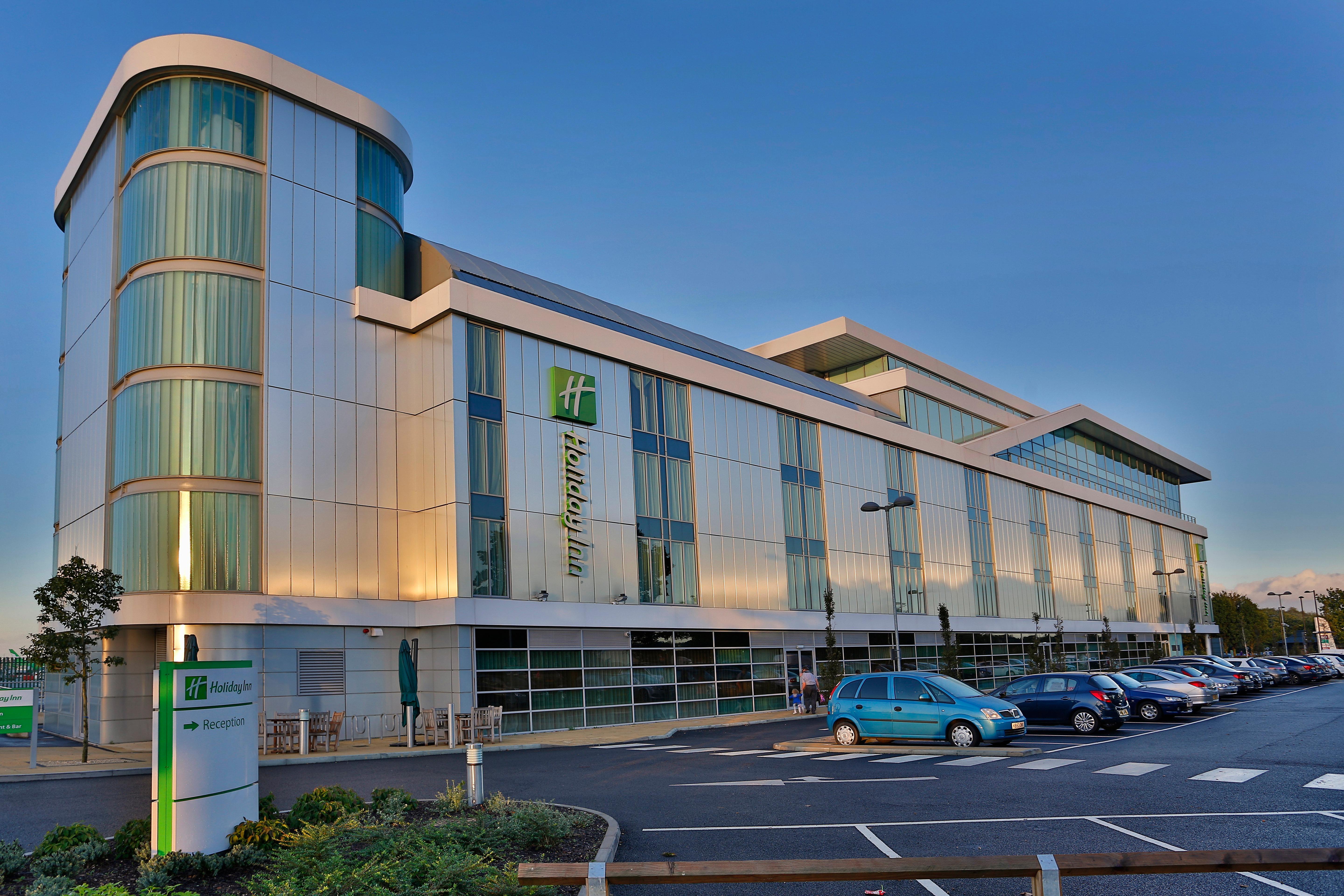 Holiday Inn Southend By Ihg Bagian luar foto